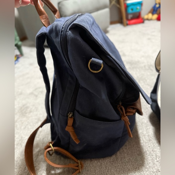 Stylish Navy Vegan Leather Diaper bag - Picture 7 of 8